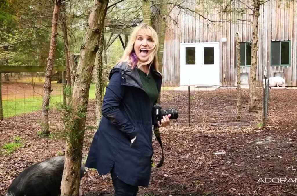 Tamara shows her excitement for photographing pigs as pets